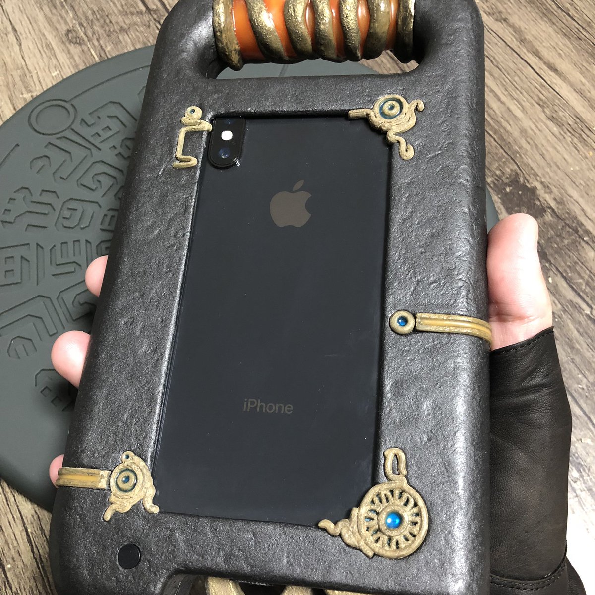 シーカーストーンにピッタリなワイヤレス充電器がカッコいい Togetter シーカーストーンにピッタリなワイヤレス充電器がカッコいい Togetter