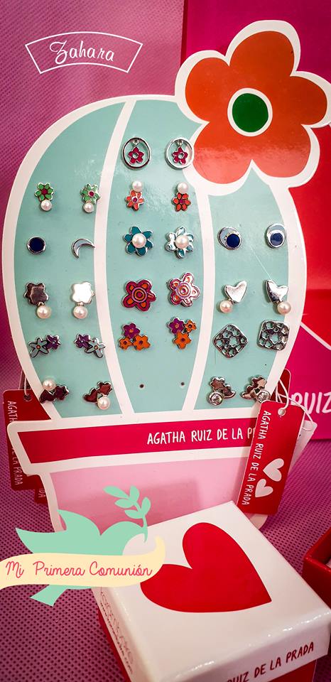 ComprasCriptana's tweet photo. Se aproximan la #Comuniones y Zahara Perfumería y Complementos te propones varias ideas para regalar en una ocasión tan especial🎁🛍 ¡Compra en el #ComercioDeCriptana! https://t.co/sdXjpXEdH5