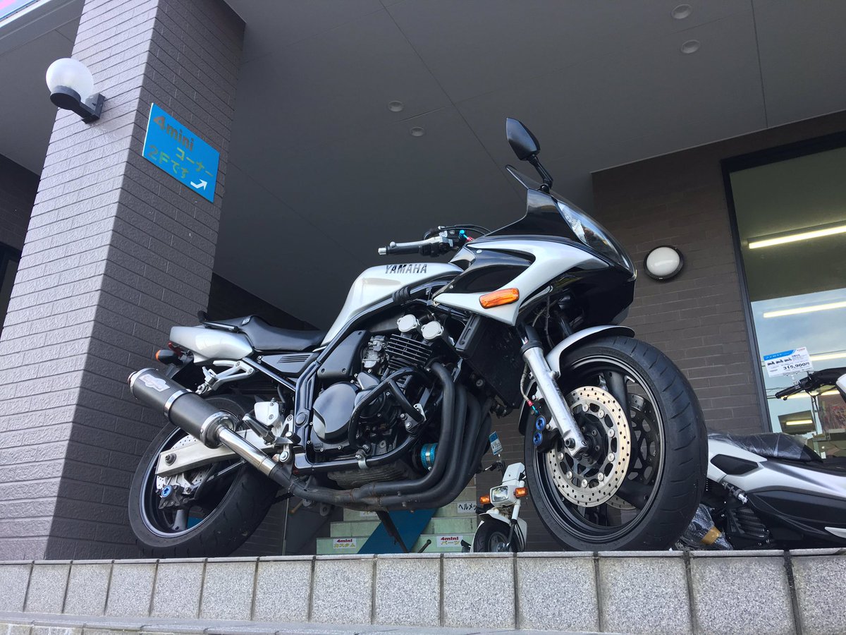 Club P 1 Pa Twitter ヤマハ Fz400 ヤマハのfzシリーズ400ccスポーツネイキッドfz400中古車ですぅ 純正パーツ流用カスタムがグー なかなかイイねって方はグーバイクのpride 1を見ていただけましたら Pride1 Clubp1 岡山 オートバイ ターニー