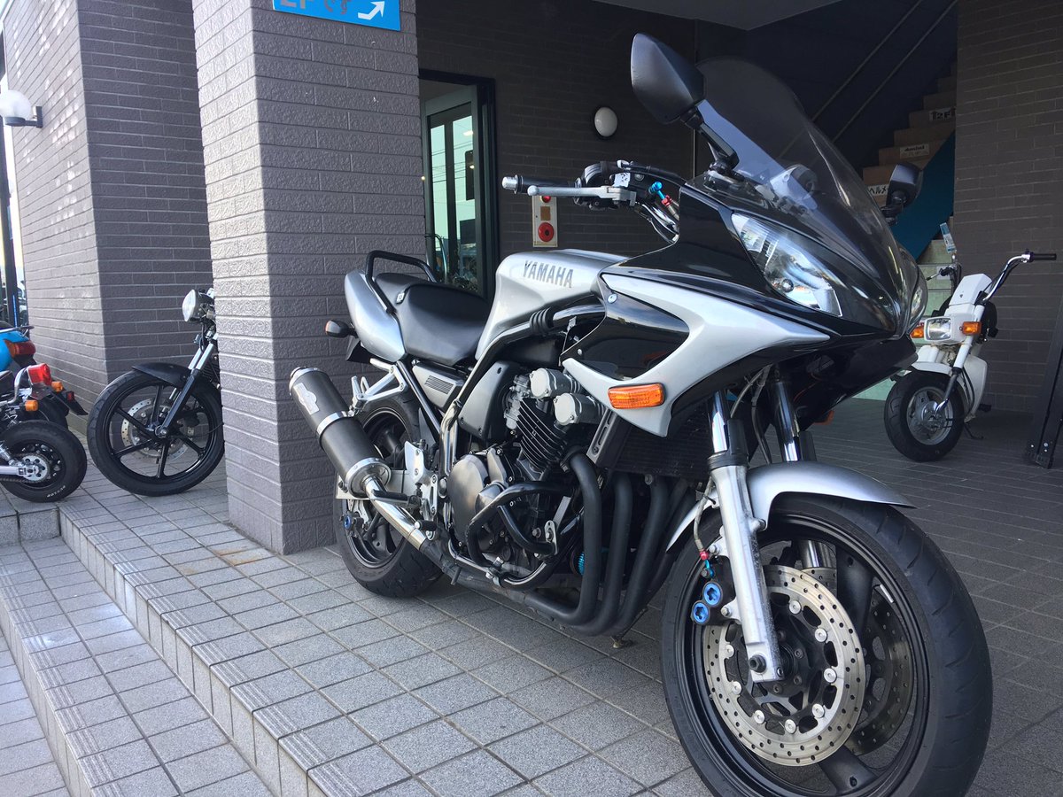 Club P 1 Pa Twitter ヤマハ Fz400 ヤマハのfzシリーズ400ccスポーツネイキッドfz400中古車ですぅ 純正パーツ流用カスタムがグー なかなかイイねって方はグーバイクのpride 1を見ていただけましたら Pride1 Clubp1 岡山 オートバイ ターニー