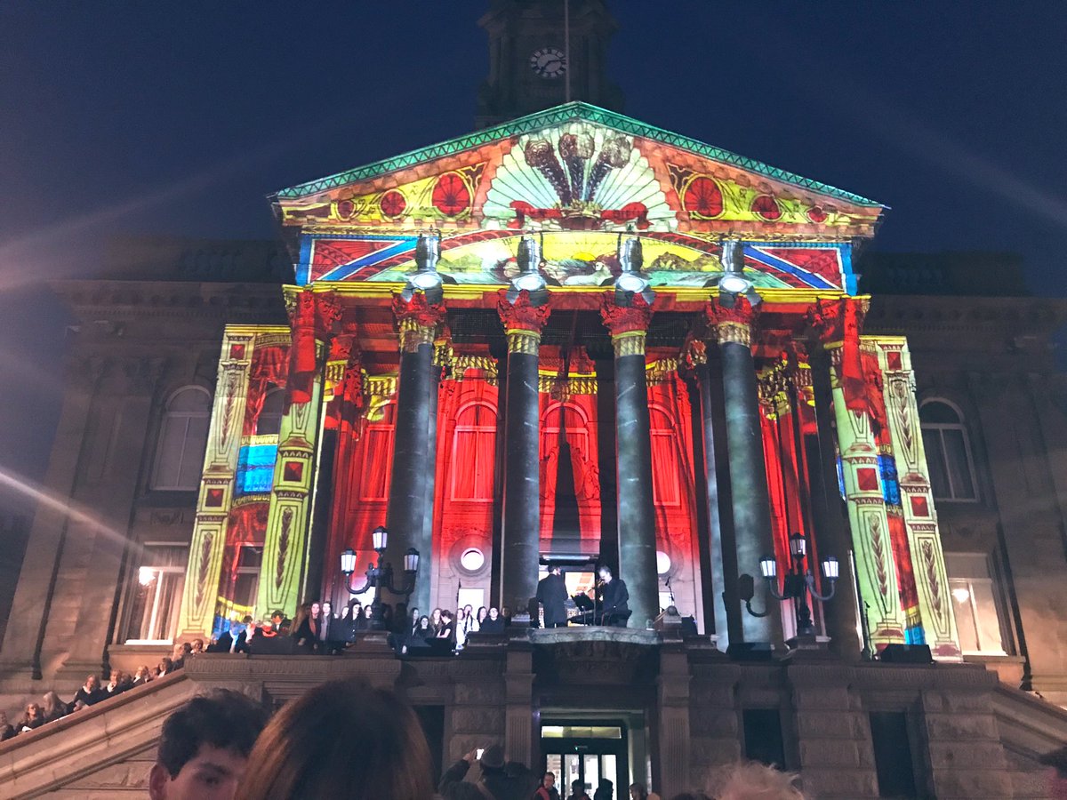 Caroline_Cauchi's tweet photo. Look at Birkenhead being beautiful this weekend. Excellent work @imaginewirral #AnimatedSquare https://t.co/znkxJamBID