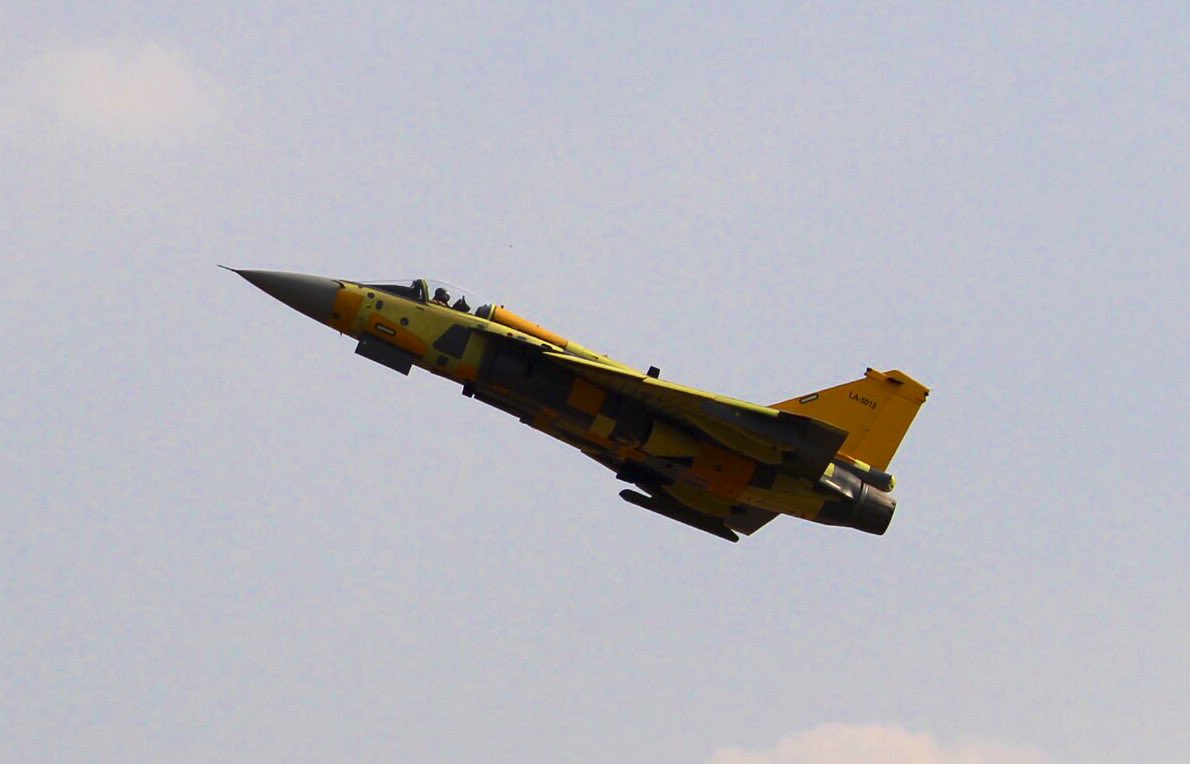 IndianDefenceRA's tweet photo. #TejasUpdate
HAL has produced 16th LCA of IOC Contract as per the target till March 31, 2019. The customer flights are expected soon. (#HAL)
Image courtesy: HAL and Livefist https://t.co/zkyM0SeyVn