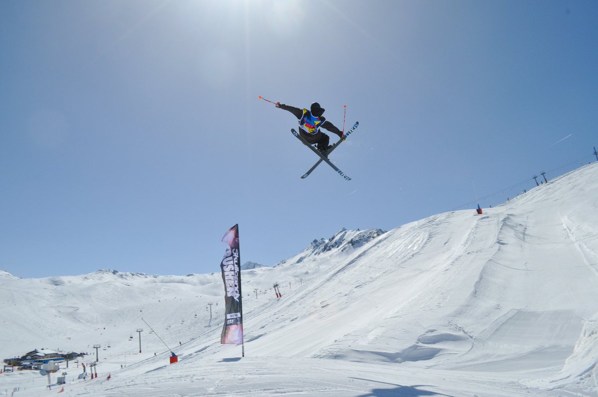 [CHALLENGE] ⛷️
Vous l'avez manquée❓Retour sur la 2️⃣0️⃣e édition du GEM Altigliss Challenge <a href="/Altigliss/">GEMAltiglissChallenge</a> :
❄️ challenge ski
❄️ challenge montagne
❄️ challenge village
+ 1️⃣0️⃣0️⃣0️⃣ participants du monde entier !
➡️ bit.ly/2Js0zCB