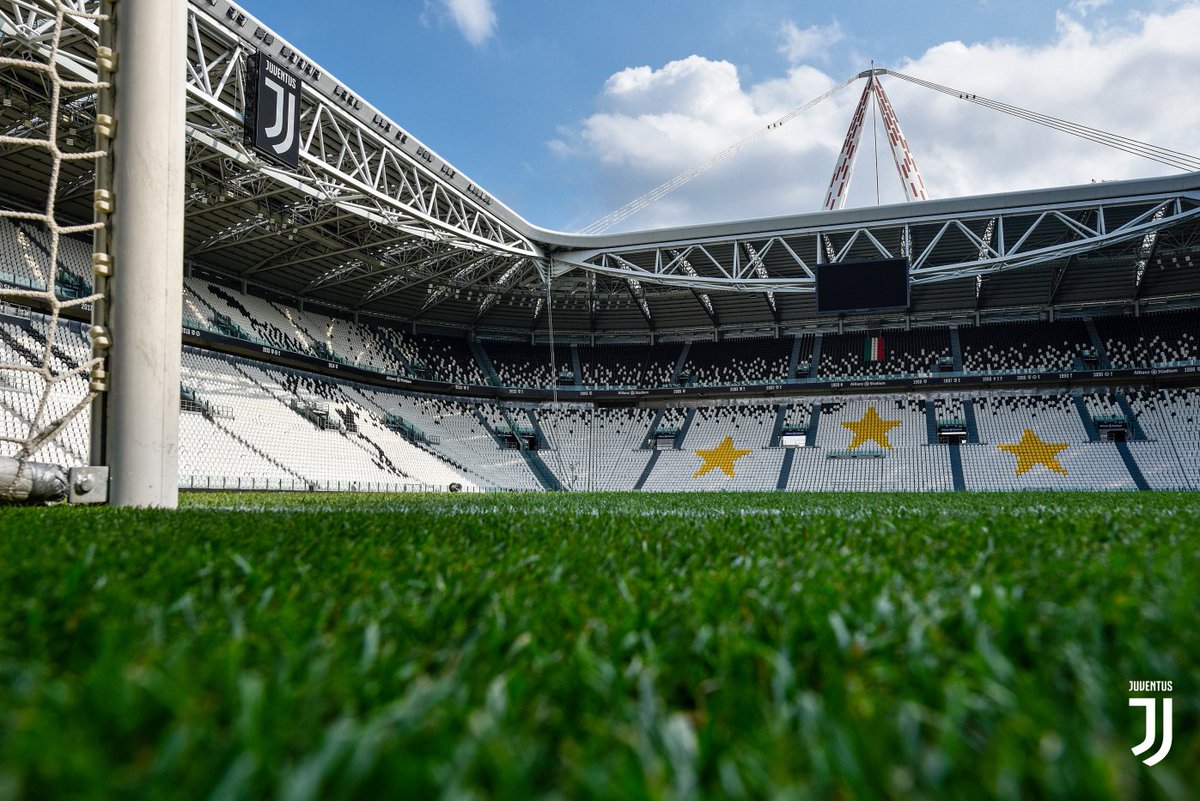 Se siete #JuventusMember, da oggi potete acquistare i biglietti 🎟 per #JuveMilan! Info: http://juve.it/rgJD30o9gr1