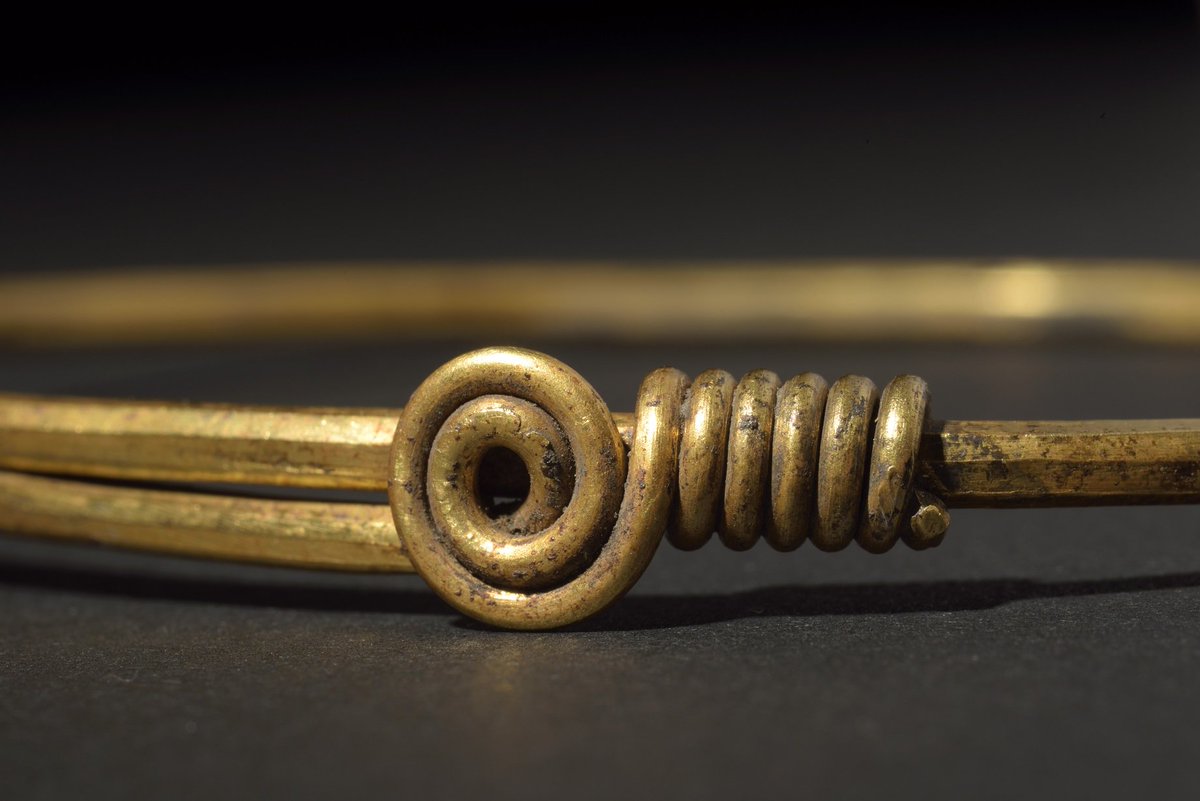VisitColchester's tweet photo. #OnThisDay in 2016 The Fenwick Hoard went on public display at Colchester Castle. 2000 year-old gold jewellery hidden by townsfolk as the city was burnt to he ground by Boudicca &amp; redscovered during renovations of @FenwickColch.  Have you ever been to see it? @ColMuseums https://t.co/3vqs2TDnG9