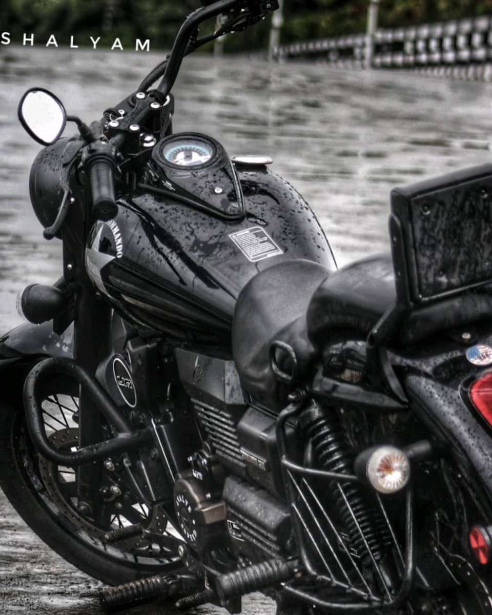 HariKri00233918's tweet photo. #RenegadeCommando❤
@UMMotorcycles
#ROAR❤
@KL22Rider😎 https://t.co/BwXqZIZDrF