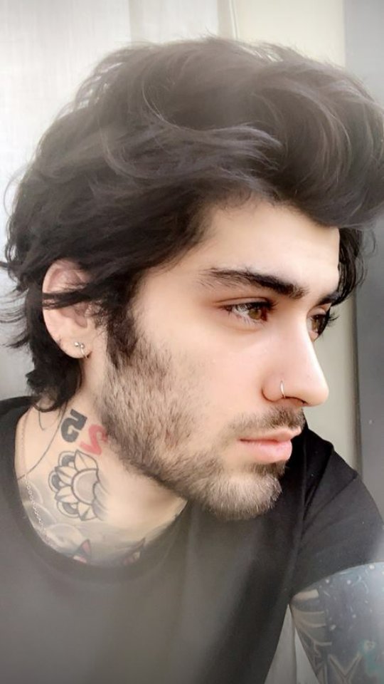 philconcerts's tweet photo. 4 YEARS AGO TODAY!
"after five incredible years @zaynmalik has decided to leave @onedirection" https://t.co/ayBDODtRof