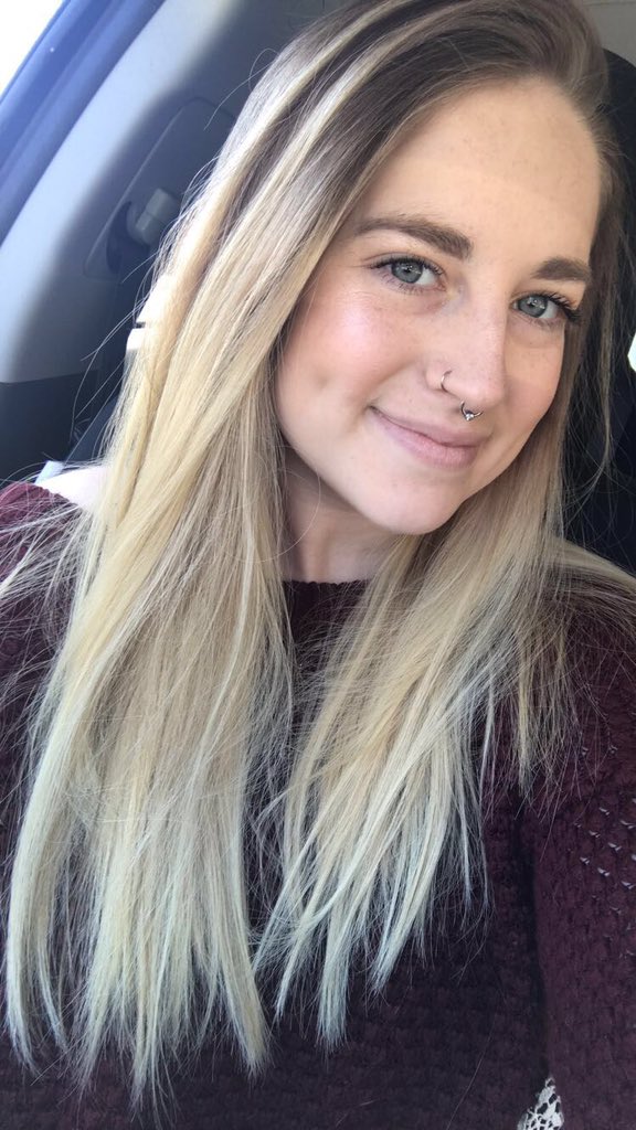 Heartbeat_l0ve's tweet photo. Someone wife me up🤘🏻 #LGBTQsquad #gaystakeovertwitter #singlelife #gaygirls https://t.co/C7oKtar3He