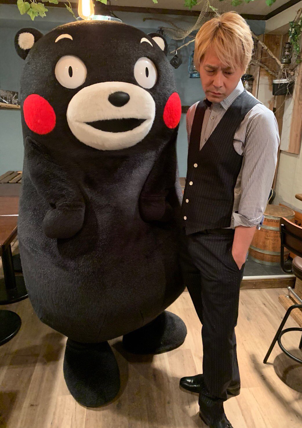 تويتر くまモン 公式 على تويتر お知らせ くまモンtv 28 ヒロシ くまモン 結成 が 今朝配信されたモン 熊本出身のヒロシさんと一緒にあのネタにも挑戦したモン みなさんの反応が気になるとですモン みなさんチェッくましてはいよ
