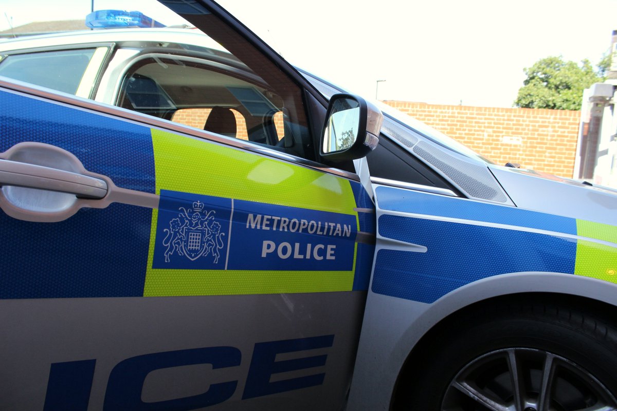 MPSEnfield's tweet photo. If you have ever wondered what happens on an average #ResponseOfficer shift in the North Area BCU then our latest #OpenDoor Facebook post is for you.... Have a read CD
https://t.co/u6CqJ6JL2X https://t.co/plJpEf2aKj