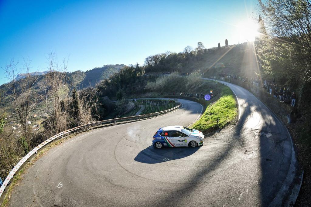 peugeotitalia's tweet photo. .@CiuffiTommaso e @Nicolgonella su #Peugeot208R2B in azione al @cioccorally. Lo scatto d’autore di @marco_passaniti https://t.co/J728EozqTU