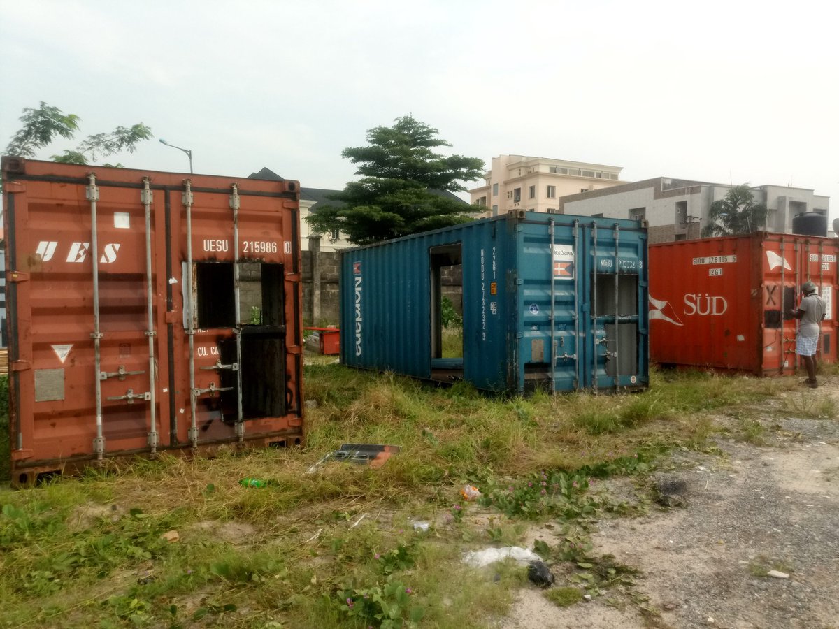 Schedio3d's tweet photo. Instant POS unit made with 20ft shipping container for Multichoice Nigeria. #Shippingcontainerconstruction #Cargotechture @Heineken_NG @AquafinaNigeria @vp_fund @Budweiser https://t.co/TezGeCMAuk