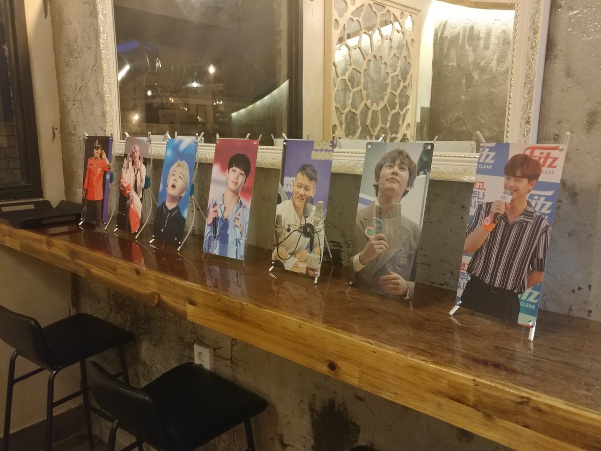 hutaisback_btob's tweet photo. 190317 성수 워크카페

카페 자체가 참 예쁜 카페.
곳곳에 비투비로 가득해서 예뻤다.

#우리들의_별_7주년_축하해
#더_오래_함께하자_ https://t.co/zz3jx7Wt4j