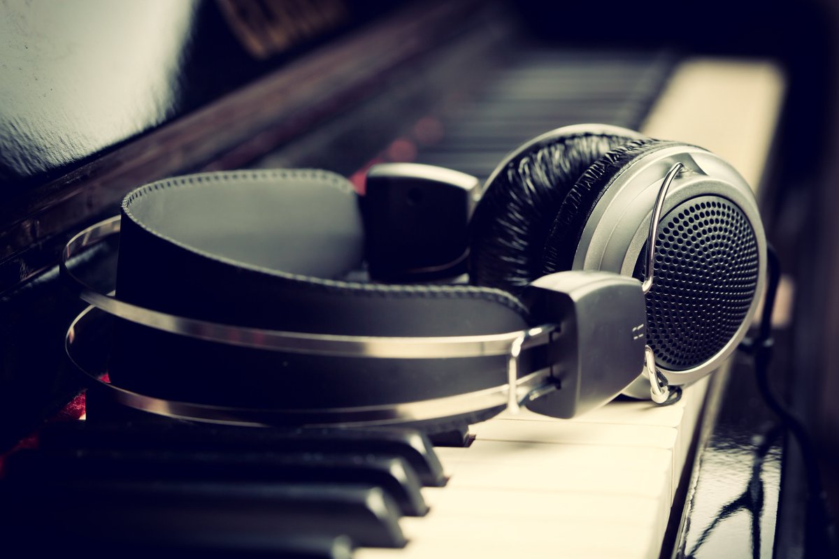 PremiumAudioSvc's tweet photo. Music can be a vital part of your video project. We can help you create the perfect soundtrack. And when your project is complete, you'll be listening to the sweet sounds of success! #VideoProduction #CustomMusic https://t.co/f07fOuVz27