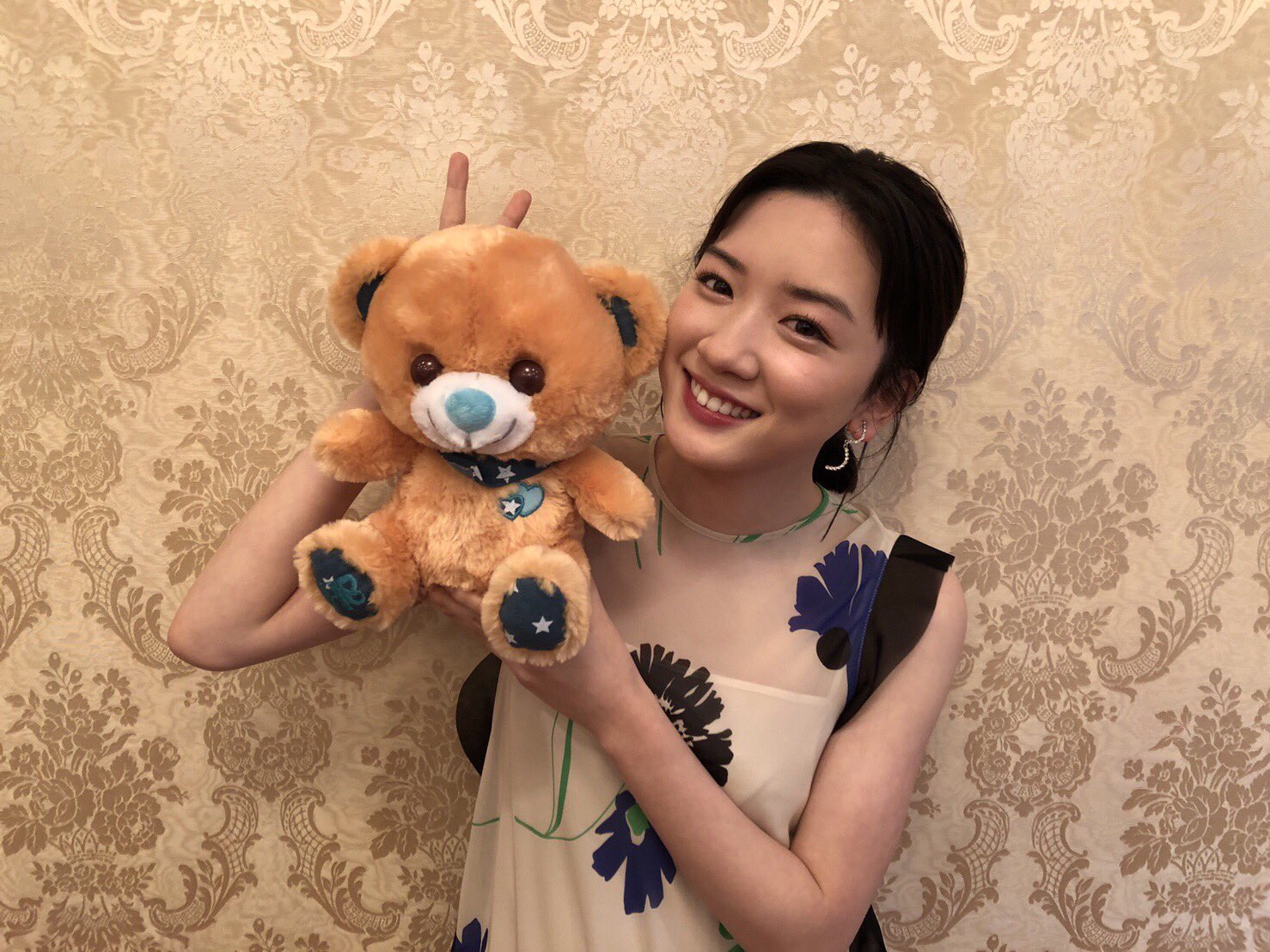 映画『君は月夜に光り輝く』に登場する“くまのぬいぐるみ”が