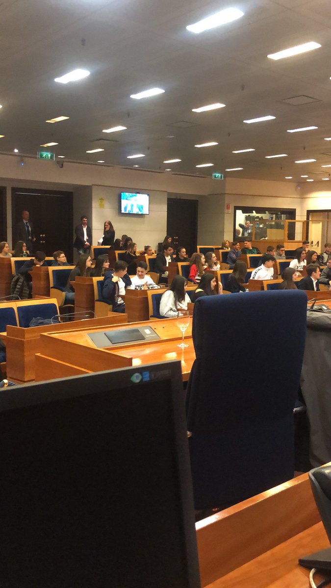 greenguysreal's tweet photo. Oggi i Green Guys amministrano il Consiglio della Regione Campania.#ODCampania #ASOC1819 https://t.co/j2lsfJ75yv