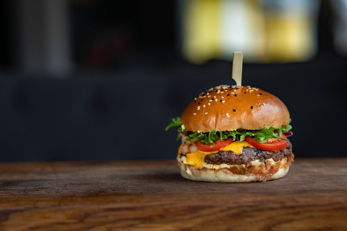 hub_protein's tweet photo. #deliciousburgers #burgerporn #foodporn #burgersofmylife #monsterburgers #monstercheateats #eatmeindia #foodie #indianfoodie #buzzfeast #instafood #burger #burgers #india #Monsterproteinhub #cheatmeal #cheatday #eatburger #reaper #chilli #spicyfood #indiancheatmeal #mph #fastfoo https://t.co/cSUulJlYW3