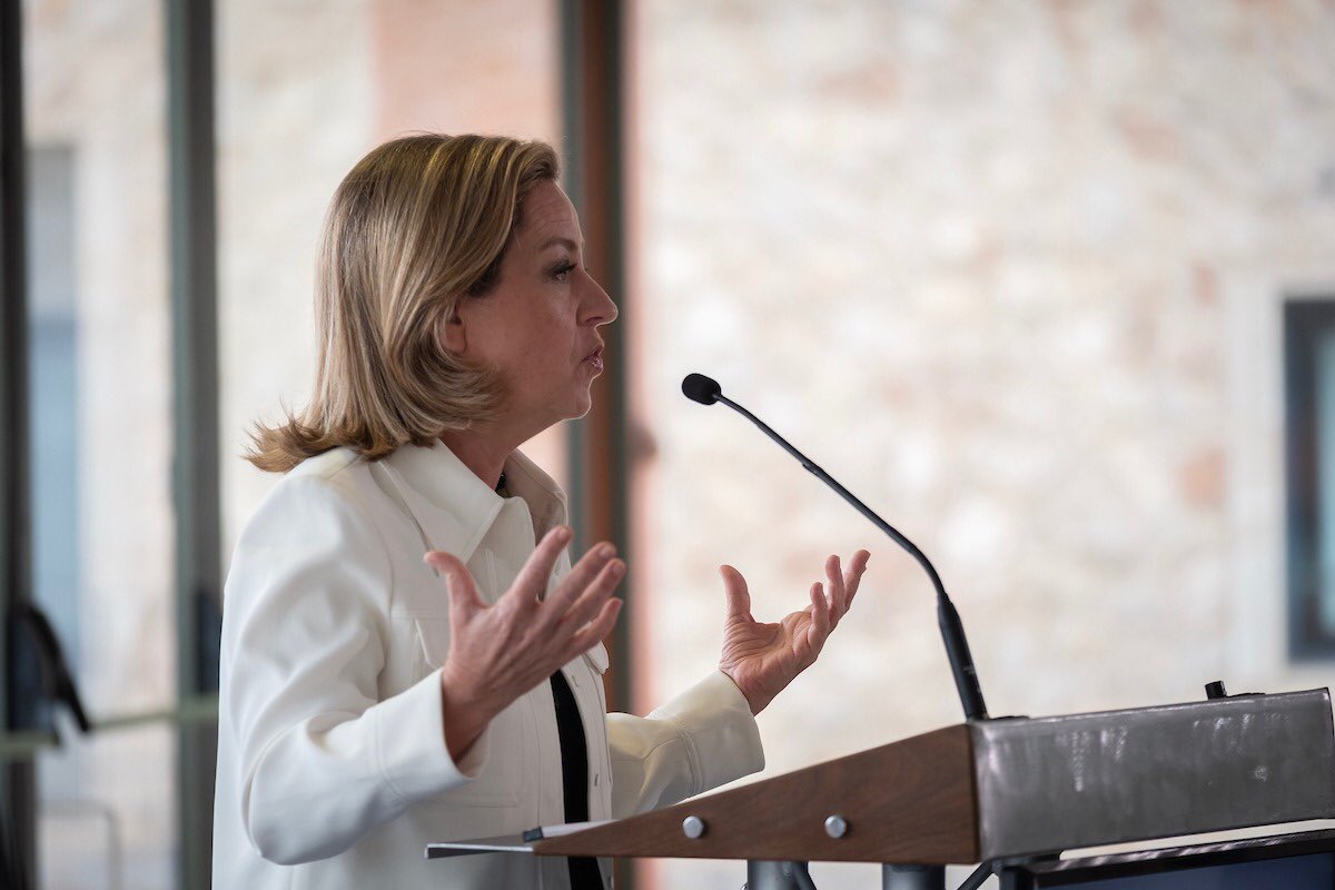 FClavijoBatlle's tweet image. El trabajo que ha hecho @anioramas en un momento especialmente convulso ha sido fundamental para sacar adelante dos herramientas vitales para #Canarias : el Estatuto de Autonomía y el #REF. Y ha demostrado otra máxima: a Canarias hay que defenderla todos los días #ForoPI