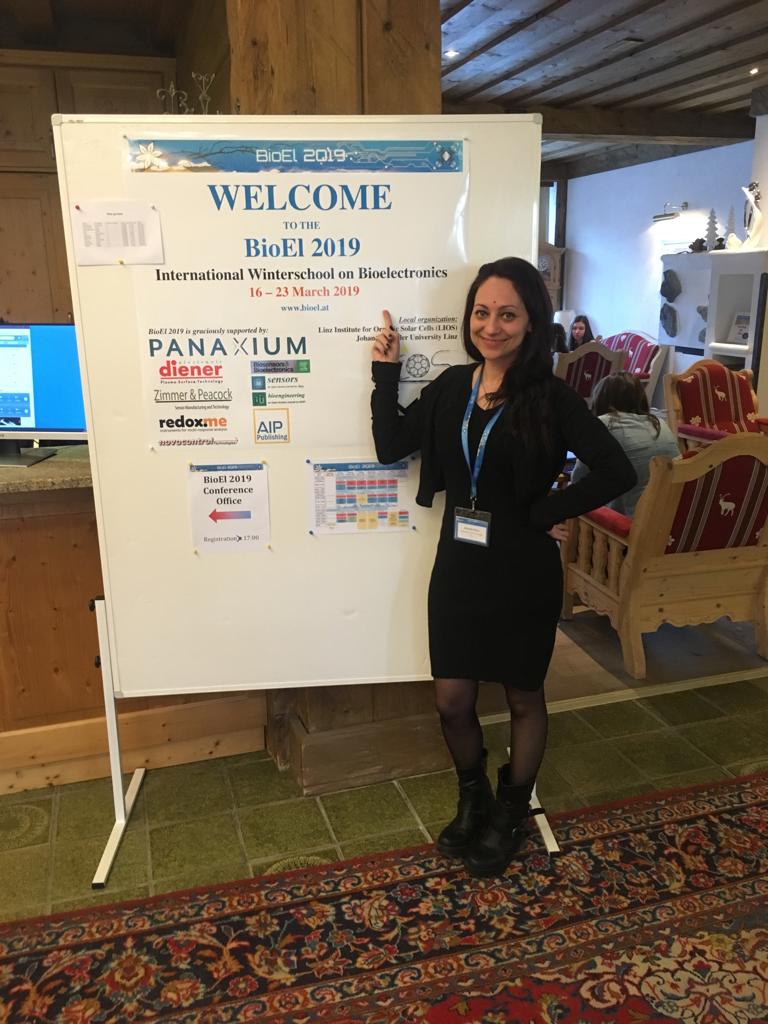 CHOSE_UniRoma2's tweet photo. Our Manuela Ciocca took part in the International Winter School on Bioelectronics #BioEl2019 in Linz, Austria, showing her work on the artificial retina! @ing_torvergata @jkulinz https://t.co/MDbjxiX94r