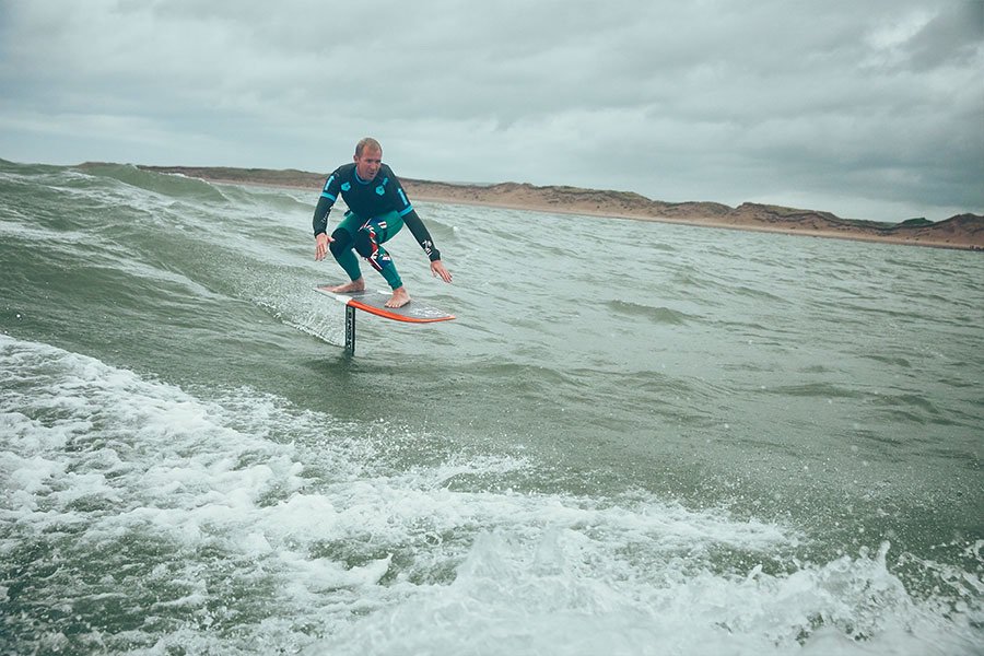 CarveMag's tweet photo. You've seen the videos, but how do you learn to foil, and what do you need? Carve's comprehensive guide to etiquette, safety, gear and more with @andrew_cotton and @A_STOKES is here >
https://t.co/uqkb0S6zi6 https://t.co/xjp5jnKNex