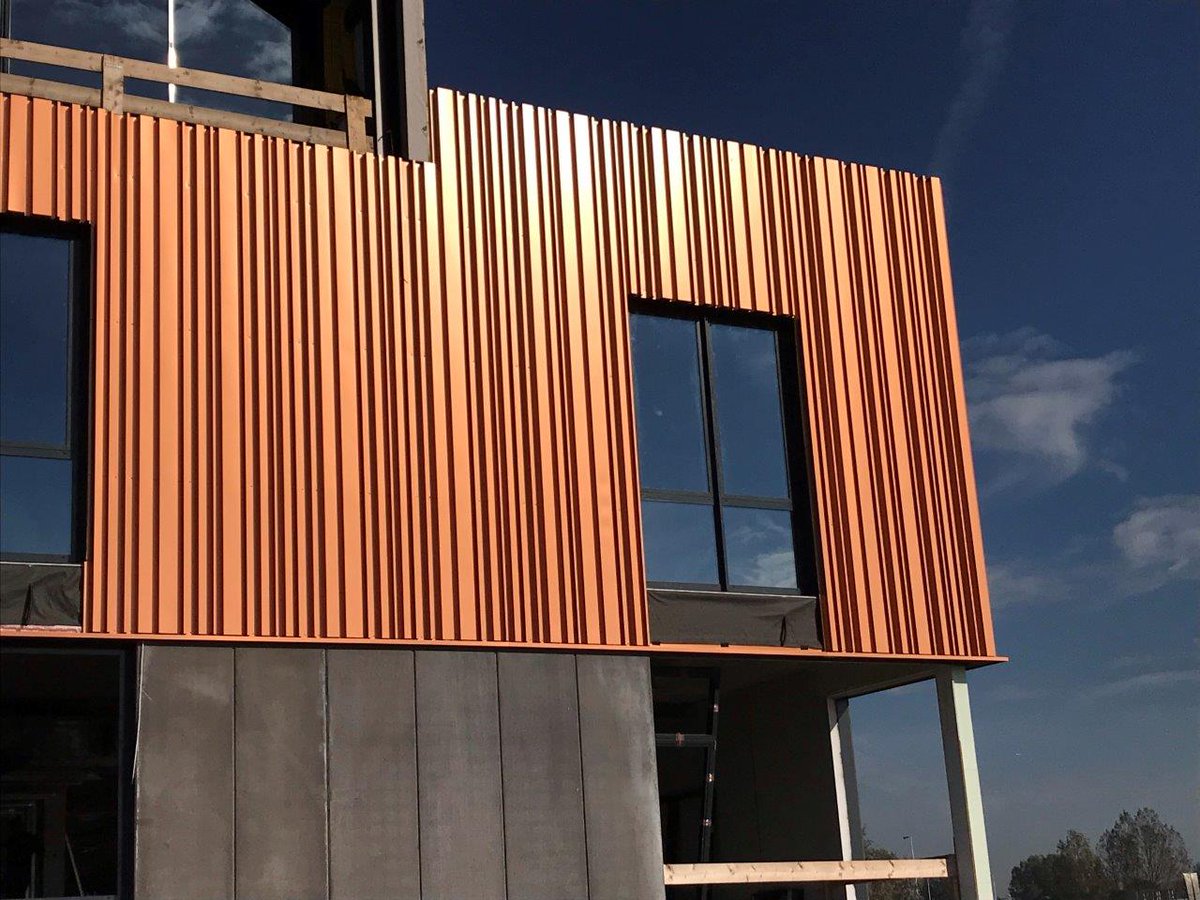 Colorcoat's tweet photo. Colorcoat Prisma® in our Seren Copper colour! Absolutely stunning! https://t.co/55joZcTVuD