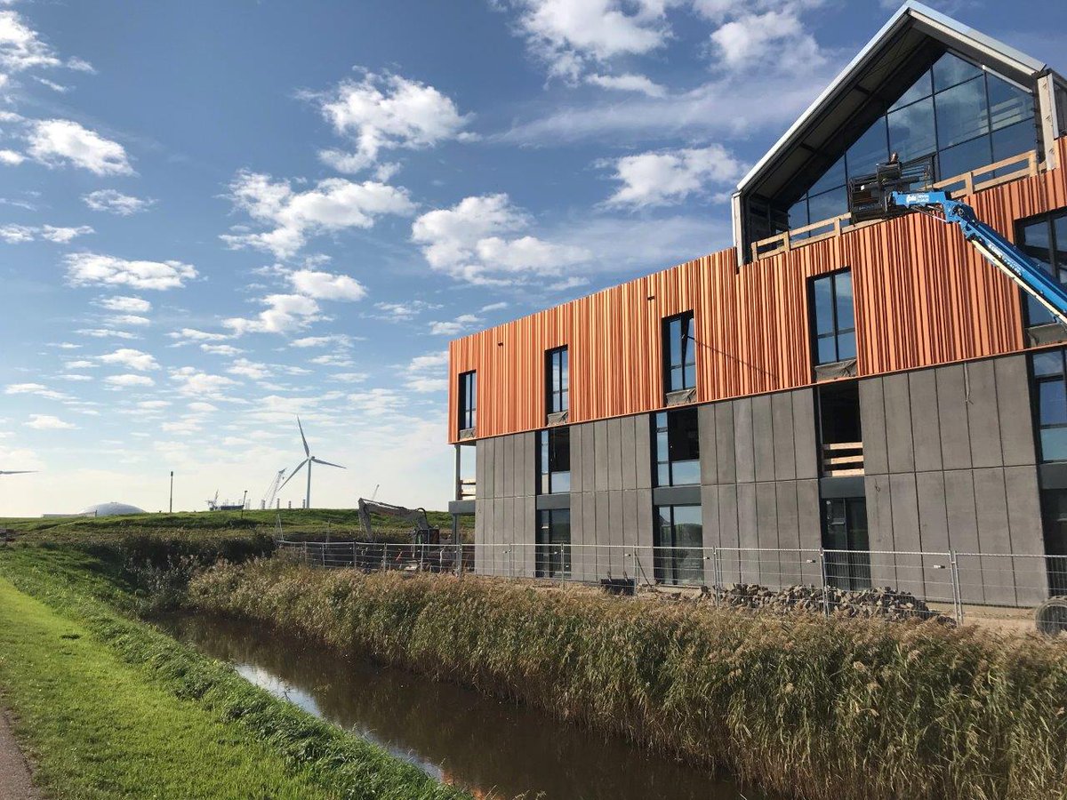 Colorcoat's tweet photo. Colorcoat Prisma® in our Seren Copper colour! Absolutely stunning! https://t.co/55joZcTVuD