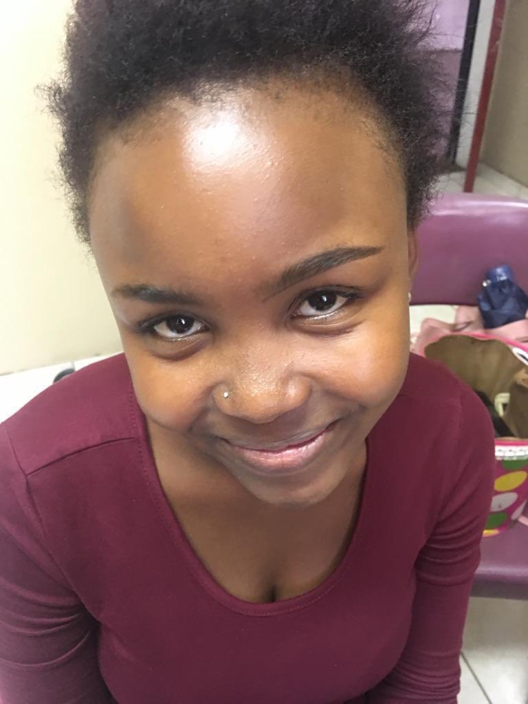 tlholomas's tweet photo. Make-up artist based in Gauteng 

If y’all need a make-up artist for your graduation, wedding, baby shower or anything in between... 

Contact Lerato on 078 619 8441 
#GirlsTalkZA #MondayMotivaton #MakeoverMonday https://t.co/6KHOK7NhaG