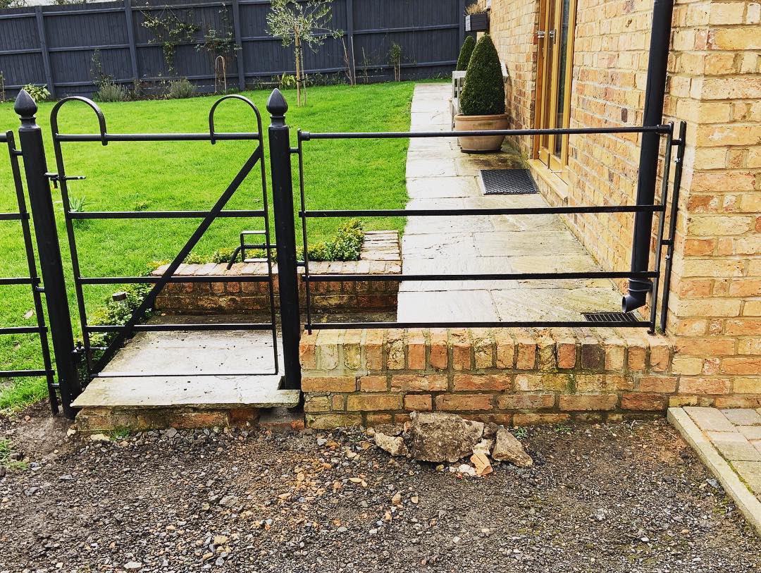 Paddock Fencing (@PaddockFencing) / Posts / X, image size:1080x813