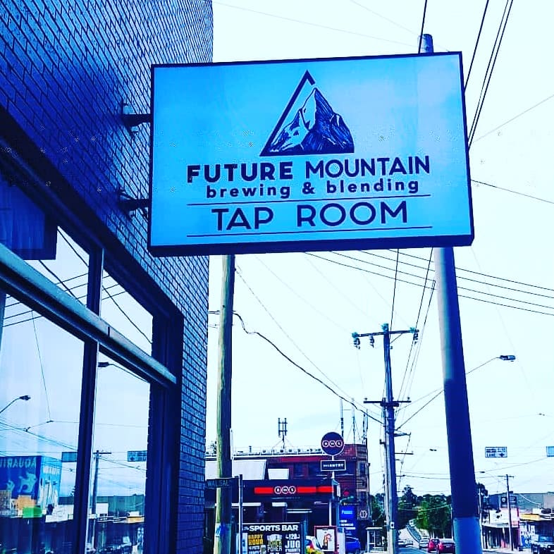 Quaffables's tweet image. Hottest venue of last weekend was #FutureMountainBrewing ...And boy did it deliver!

Melbourne&apos;s newest brewery had some great crafty treats to Quaff on. From wheat beers to pilsners + epic barrel fermented beauties, this Brewhouse has it all
#Quaffables #CraftBeer #BeerOClock