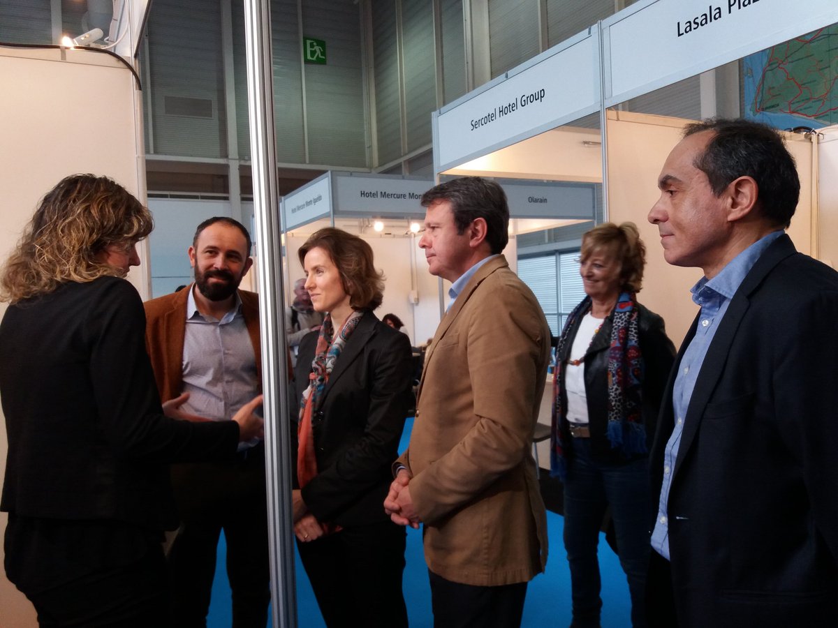 Irun_informa's tweet photo. Hoy abre sus puertas #Turislan en @FicobaFundazioa con récord de oferta de puestos de trabajo. La feria del empleo en el sector turístico se afianza. https://t.co/7uGczrA6d5