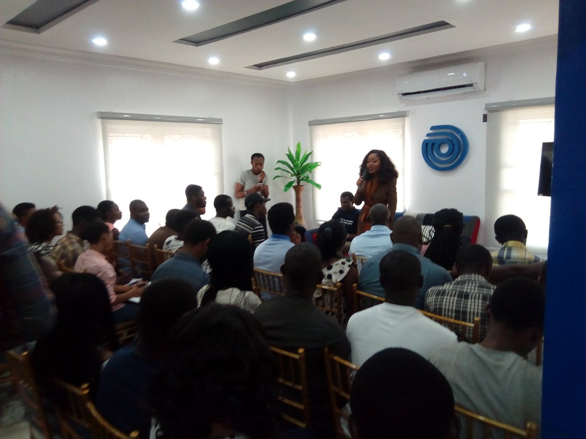 insurecentric's tweet photo. It's Monday Morning Tweeps.
Who saidπ°is root of allπ. In spite of #ReRunElection even #DoubleWahalaReloaded βhovering π³π¬sky. @finimize & @cowrywise usedπ°to empower & unite. Highlight for us was @tosinolaseinde enthusiastic unveiling of #insurance secrets to tech savvyπ³π¬ youth https://t.co/BL51kRMYUs