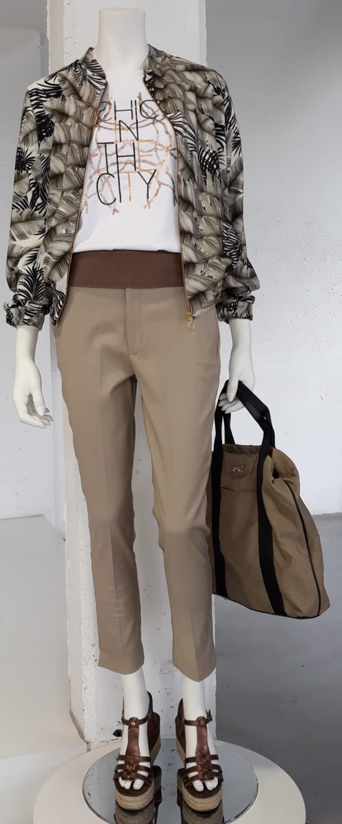 adet_moda's tweet photo. Chic 🌟
.
.
.
#adetsl #mayoristas #modamujer #moda #madeinspain #modaespañola #tallasgrandes #modaxl #tendencias #Primavera #chic https://t.co/nskGnJfCsg