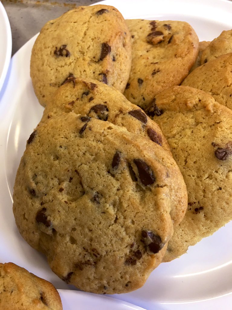 House made and from scratch chocolate chip cookies for today’s lunch dessert <a href="/TuxedoPrkSchool/">Tuxedo Park School</a> Yummy😋🍪<a href="/FlikISDining/">FLIK Independent School Dining</a> <a href="/37firechef/">Alan Wilson</a>