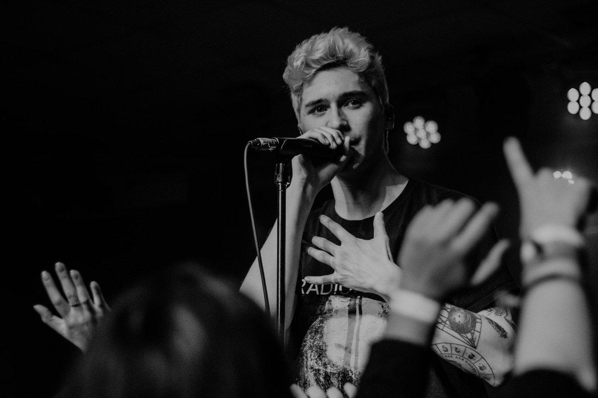 ellenwooler's tweet photo. Holding Absence have my entire heart 

https://t.co/q3VhdZbehW https://t.co/7tJJrglNLY