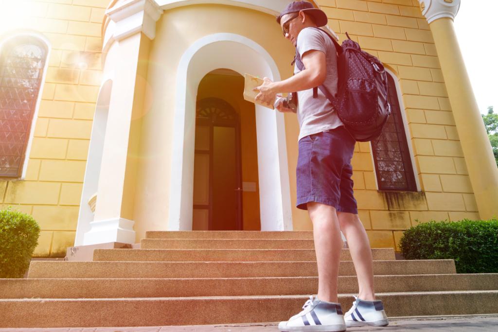 KiddeCanada's tweet photo. Fire safety is important at every age. Talk with your college-aged family members about staying safe, even at school. / La sécurité incendie est importante à tous les âges. Discutez avec vos enfants à l’université de la sécurité, même à l’école. https://t.co/5iyfSdKtim
