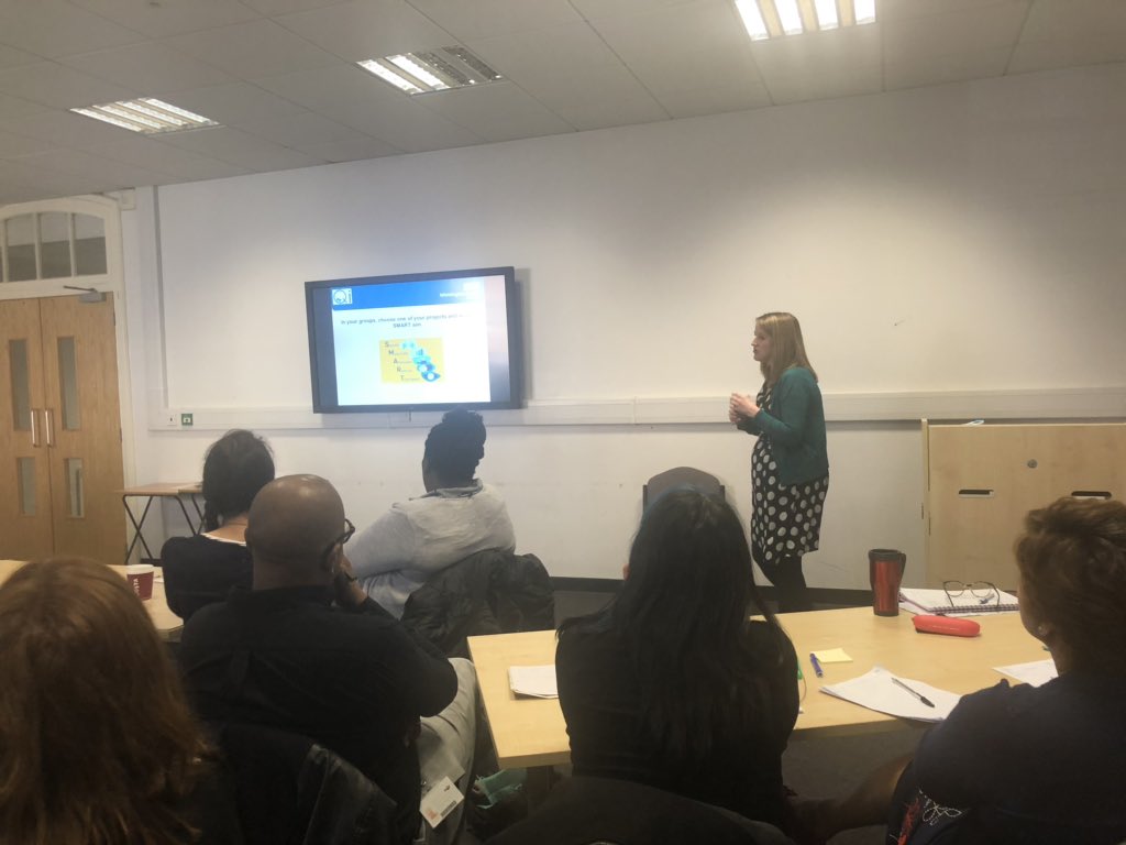 Katwoman7558_'s tweet image. @Peryeland presenting the 2nd #QItraining @WhitHealth this afternoon. Lots of exciting new ideas for #QIprojects @challinor_ce @WhittHealthVols @DrJulieAndrews
