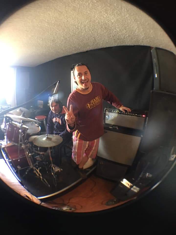OrfeoFurioso's tweet photo. #rock #stoner #grabación https://t.co/ekQkiOIkOG