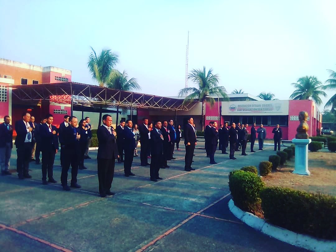 #CICPC San Carlos, inicia la semana con el acto de Lunes Cívico, entonando las gloriosas notas del Himno Nacional y el de nuestra prestigiosa Institución.