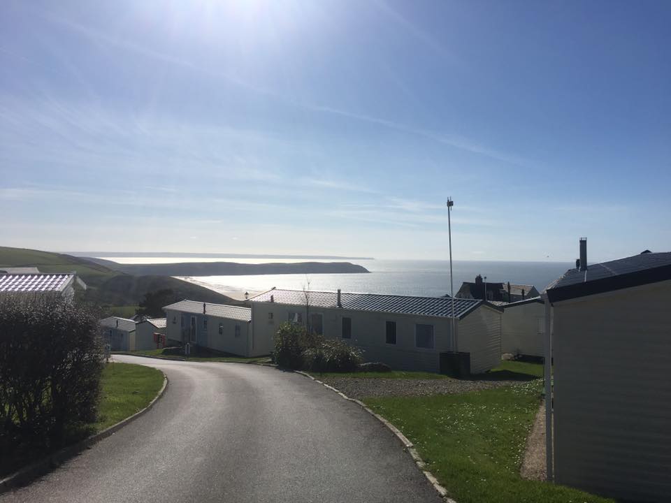 Woolacombe_Bay's tweet photo. When you drive onto the Park and get that holiday feeling.
.
.
.
#woolacombebay #woolacombebayholidaypark #woolacombe #woolacombebeach #devonholiday #devonholidays #northdevonholiday #northdevonholidays #devonholidaypark #devonholidayparks #holidaypark #holidayparks #northdevon https://t.co/IYPK9UN0Fj