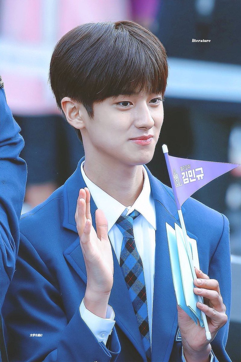 KMK_TMI's tweet photo. 21. 긴 속눈썹이 있음 https://t.co/h9p9U4gin4