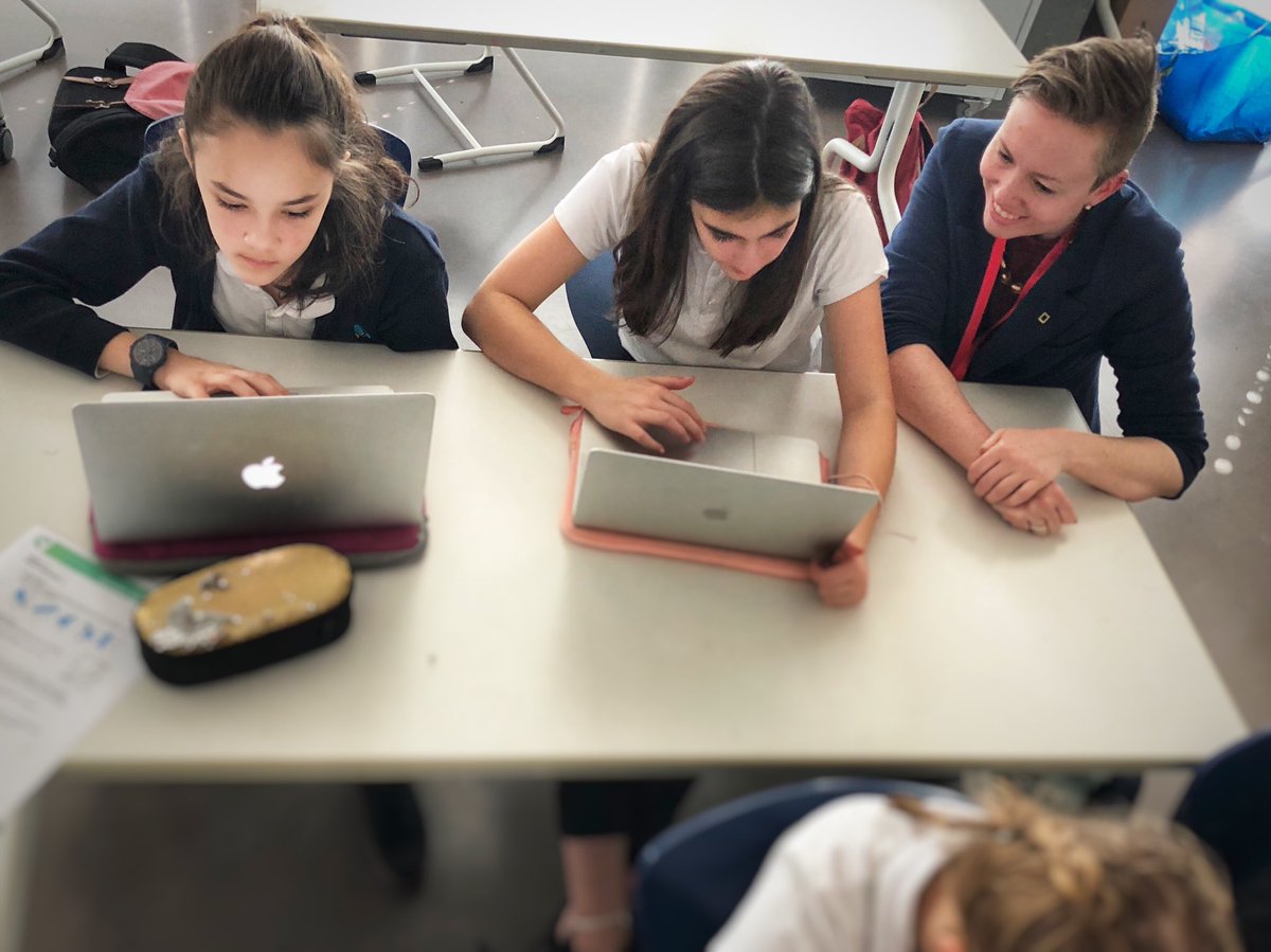 Exploring the Great Wall of China, &amp; the Terracotta Warriors using interactive resources in G6 Humanities with <a href="/GWAcademyChi/">GEMS World Academy</a> Director of Innovation <a href="/PegKeiner/">Peg Keiner</a>. Thanks for sharing your knowledge &amp; expertise, Peg! #GWAconnect <a href="/GWASwitzerland/">GEMS World Academy Switzerland</a> #GWAinspire <a href="/GWAShead/">James Dalziel</a>