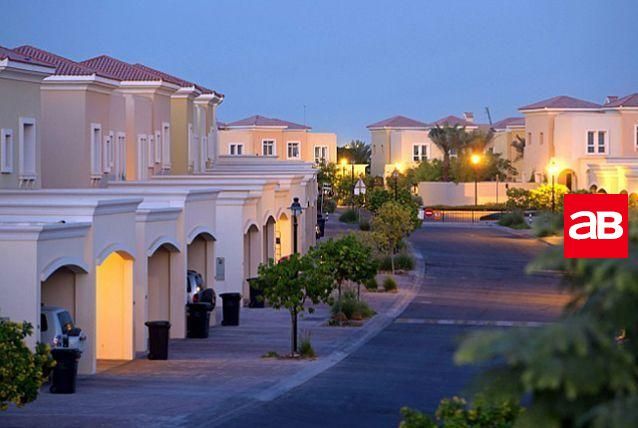 ArabianBusiness's tweet photo. Revealed: average Dubai property price falls to $710,000
https://t.co/dl3dsxRmpc https://t.co/yTGHl2b1xi