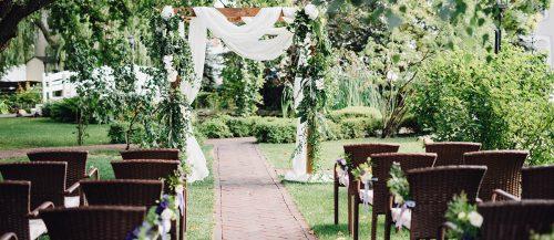 30 Rustic Wedding Venues ❤ wedfrwd.co/2FpWEkC
