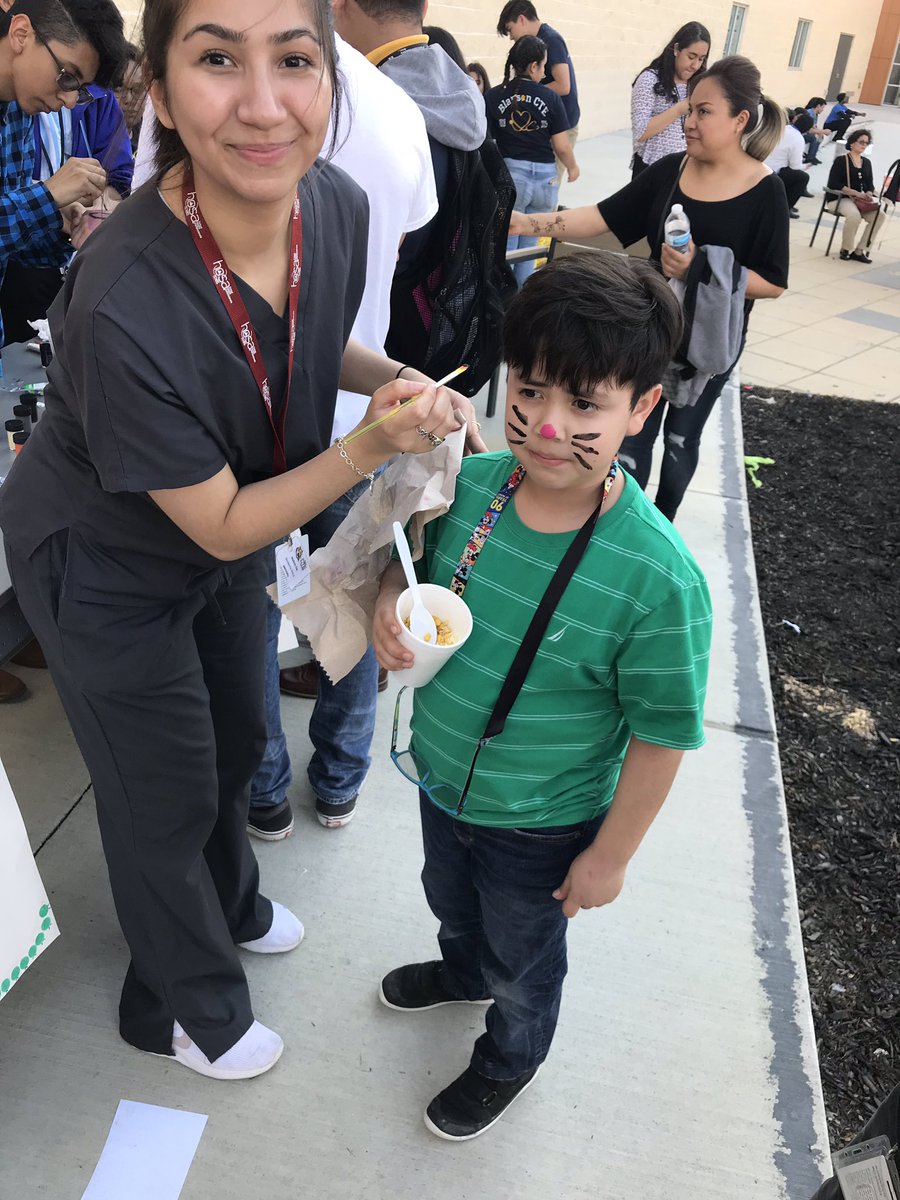 BlansonNHS's tweet photo. Beautiful out come on Friday for Blanson’s first Culture Festival! A bunch of amazing performances and thanks to everyone for coming out to support us! https://t.co/T7Qu9mznJ1