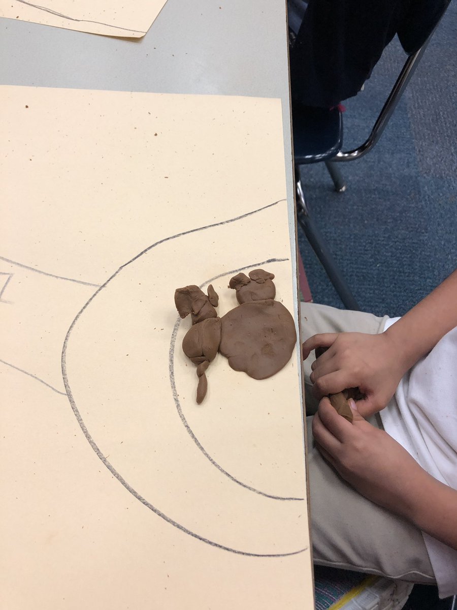 yourmortonlib's tweet photo. Our bears are coming out of hibernation today in the library.  Thanks Mrs. McDonald for your contribution of a little mouse to go along with our story. @aisdlibsrv https://t.co/GStGQk1HVB