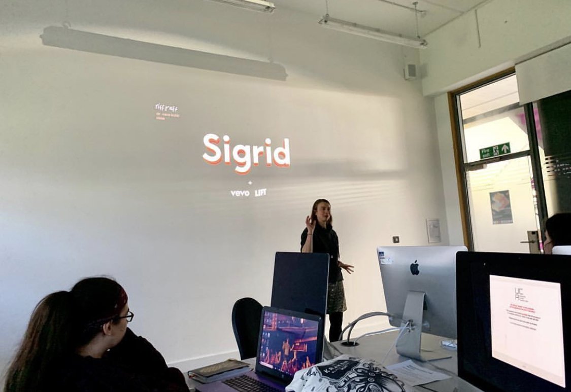 UniCreativeArts's tweet photo. Thanks to music video extraordinaire @Ivana_Bobic for talking to our first year Music students about directing for @RiffRaffFilms and creating masterpieces for @thisissigrid's hit singles 🤘 

#WeAreUCA #UCAEpsom https://t.co/3jgBDNyr9R