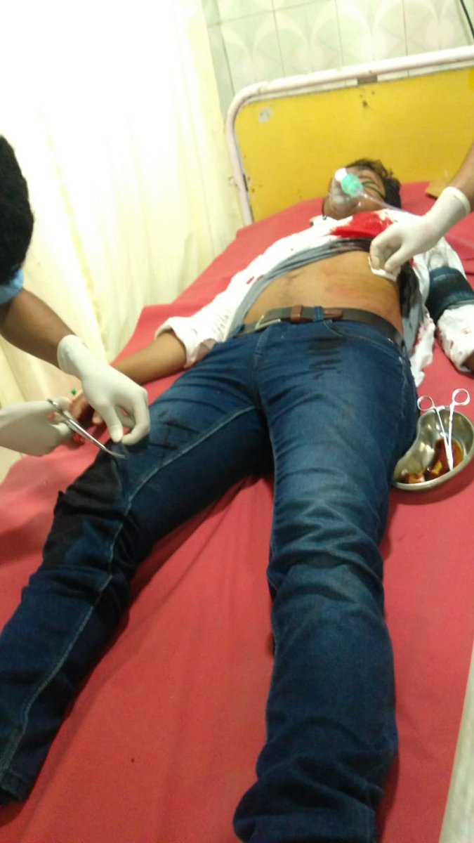 chakrapani2189's tweet photo. Assam lacks CHOWKIDARS. Fundamental Rights and safety of a citizen and journalist of this country has been harmed. As a victim I request the Government and my fellow Indians to have a look on my incident or someday duty can get someone killed..@RahulGandhi @rahulkanwal @imVkohli https://t.co/IH68NsEz9K