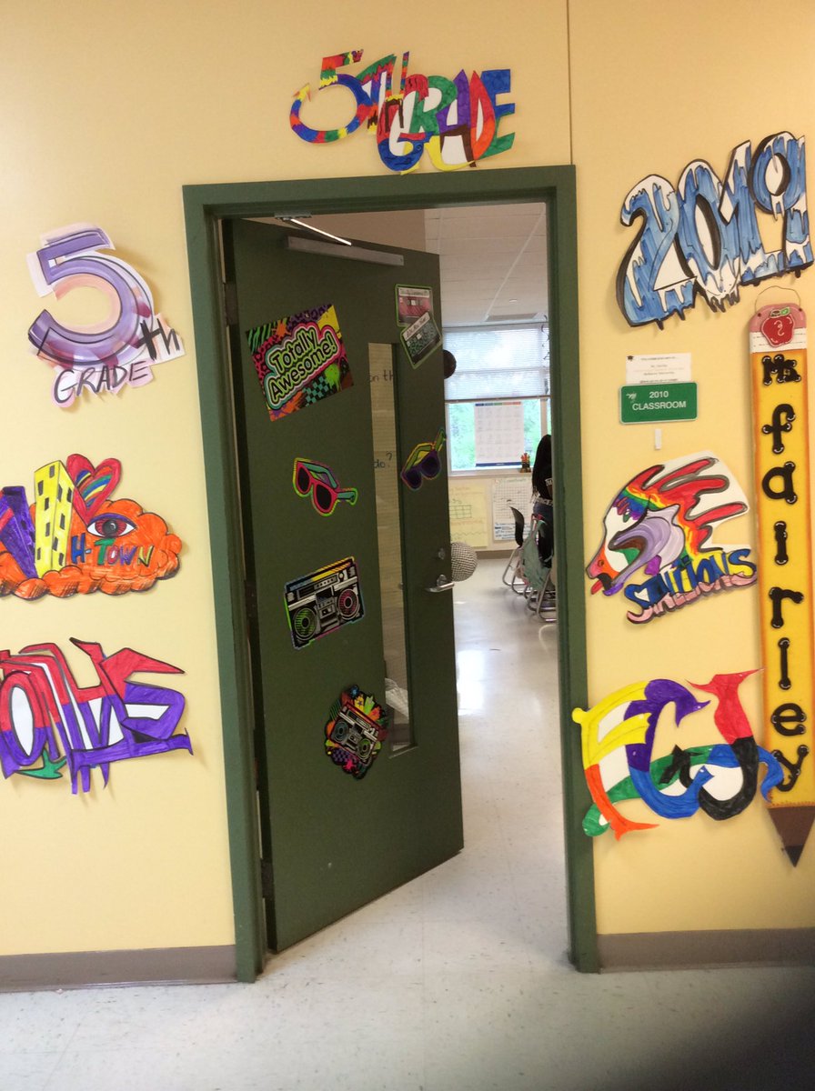 JWhitakerAdams's tweet image. @CookES_HISD 5th grade students are engaged in Rappin Math STAAR Review @MzFlawless2me @PrincipalLKC 
#traveling-trophy
#makeacase
#PositivePing