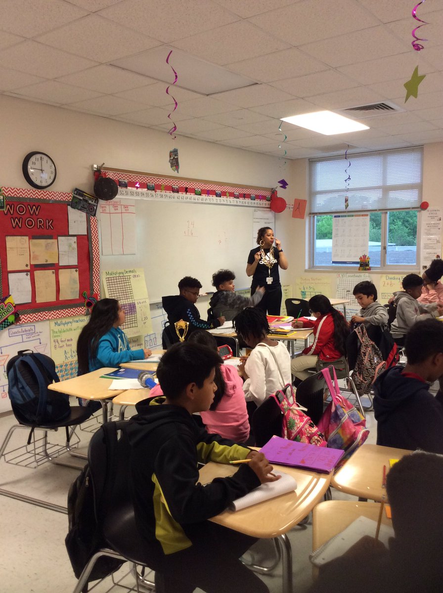 JWhitakerAdams's tweet image. @CookES_HISD 5th grade students are engaged in Rappin Math STAAR Review @MzFlawless2me @PrincipalLKC 
#traveling-trophy
#makeacase
#PositivePing