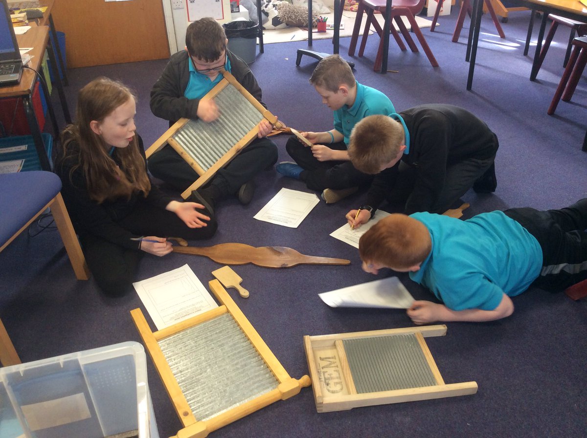 hiltoninverness's tweet photo. A big thank you to @InvMAG for lending P6 Victorian artefacts, it really brought our project to life! A great resource that stimulated a lot of discussion. #learningathilton #comparingthenandnow https://t.co/gy212ZSBNP